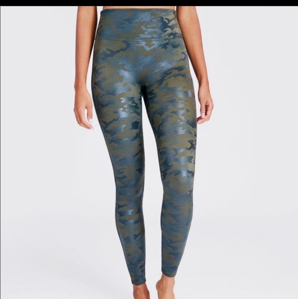 Camo spanx leggings